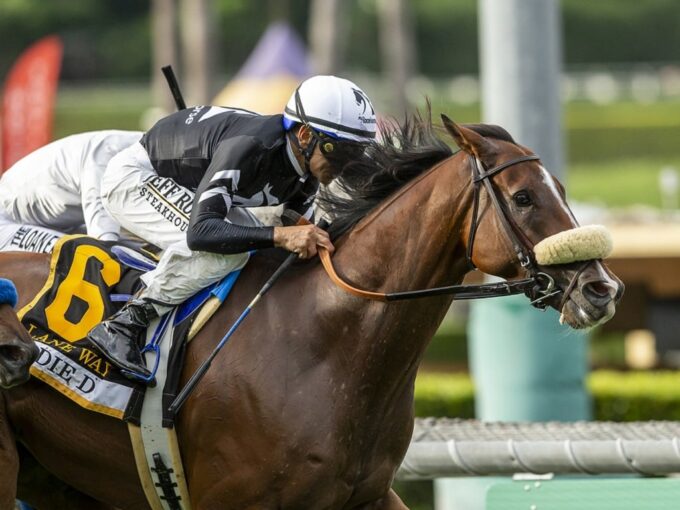 Lane Way wins the Grade II $200,000 Eddie D S. - Benoit Photo